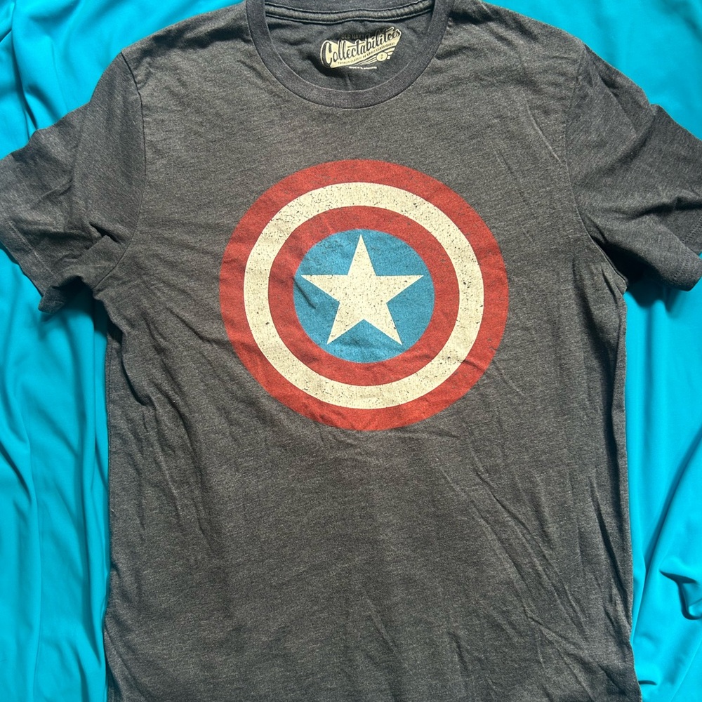 Grey Captain America Shield T-Shirt, size S